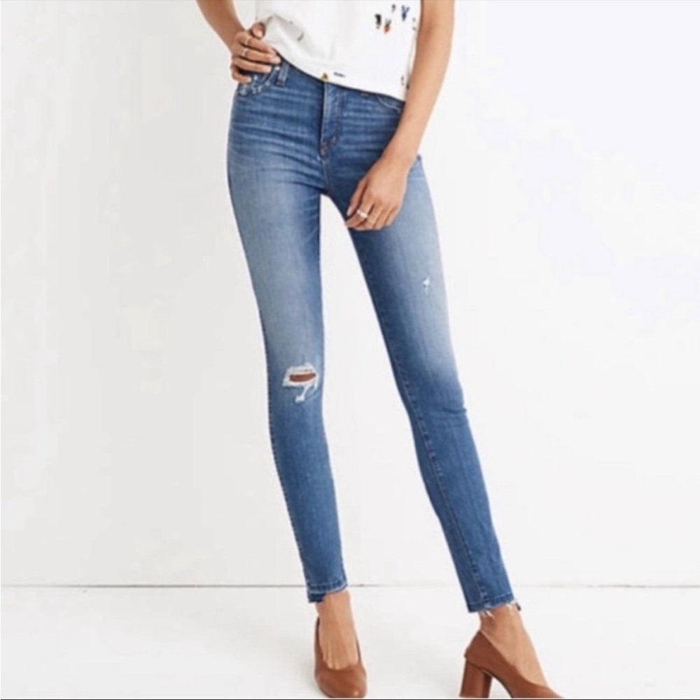 Madewell Curvy High Rise Skinny Jeans distressed size 26 raw hem medium blue